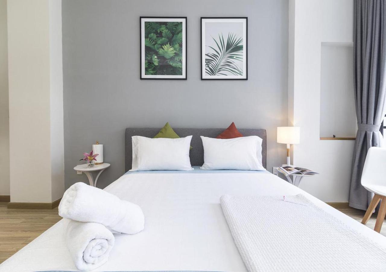 Cozrum Homes Delightful Corner Ho Chi Minh City Exterior photo